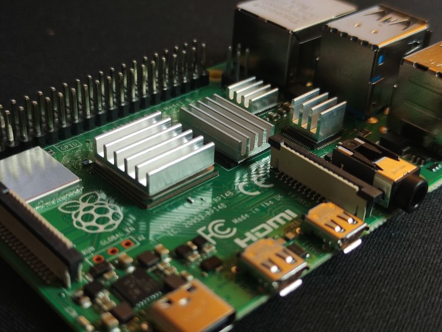 Run DeepSeek‑V4‑Flash on a Raspberry Pi 5 (8GB) — practical guide